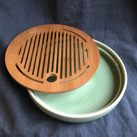 Маленька кругла чабань із світло-зеленою селадоновою керамічною основою Маленька кругла чабань із світло-зеленою селадоновою керамічною основою