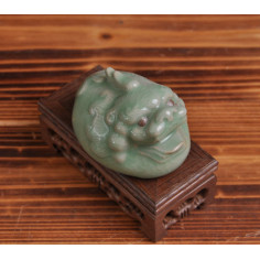 Селадонова статуетка Бісе (відганяє біди) 2