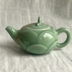 Чайник "Лотос" із селадону диао