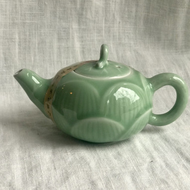 Чайник "Лотос" із селадону диао Чайник "Лотос" із селадону диао