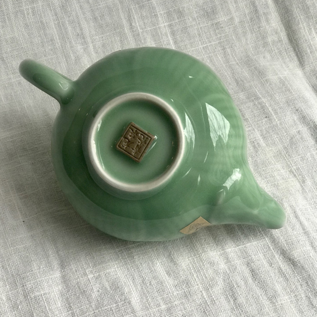 Чайник "Лотос" із селадону дияо Чайник "Лотос" із селадону дияо