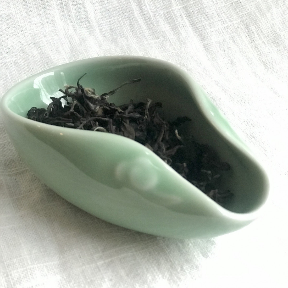 Класичне чахе з діао кольору зеленої сливи Класичне чахе з діао кольору зеленої сливи