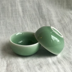Маленька чаша з діао кольору зеленої сливи