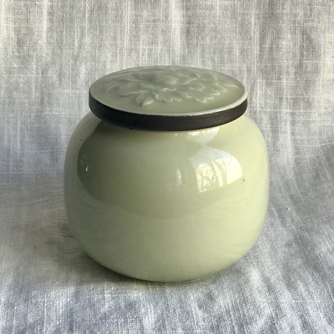 Чайниця з діаго кольору жовтого рису Чайниця з діаго кольору жовтого рису