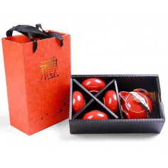 Червоний чайник-гайвань та 4 чаші в подарунковій коробці.