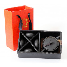 Чорний чайник і 4 чаші в подарунковій коробці 2