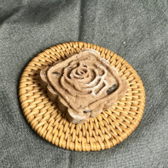 Маленький шоколадний місячний пряник