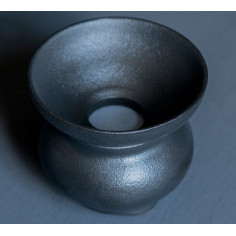 Далекі гори - чорне керамічне ситечко на підставці