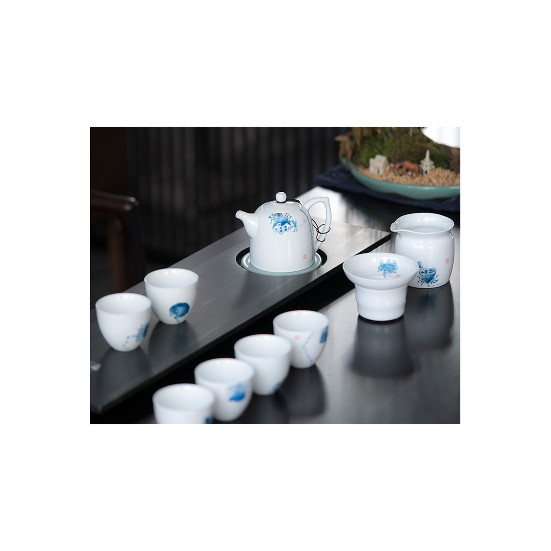 Лотоси - набір з цзиндечженьского порцеляни Лотоси - набір з цзиндечженьского порцеляни