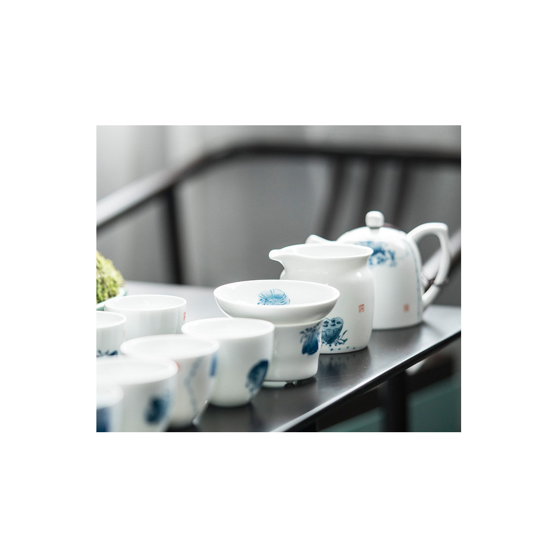 Лотоси - набір з цзиндечженьского фарфору Лотоси - набір з цзиндечженьского фарфору