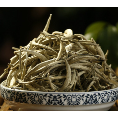 Біле місячне світло