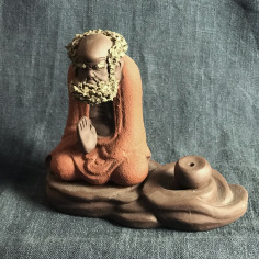 Дамо в червоному