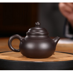 "Вміщуючий небо" - чайник з ісинської глини 2