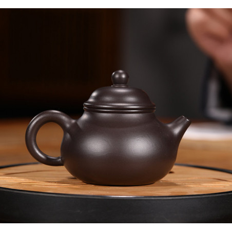 "Вміщуючий небо" - чайник з ісинської глини