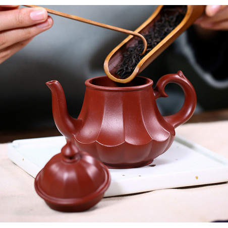 Ліхтар у вигляді лотоса - чайник з ісинської глини