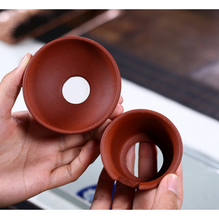 Сито із підставкою у вигляді пічки з ісинської глини