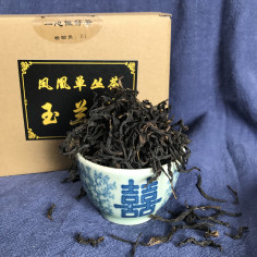 З ароматом магнолії поодинокі кущі з гір Фенікса