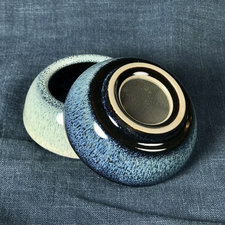 Білі нитки – керамічне сито з підставкою