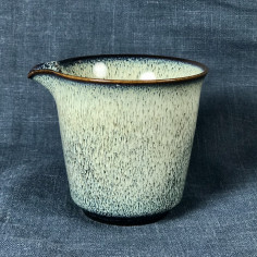 Білі нитки – керамічний чахай