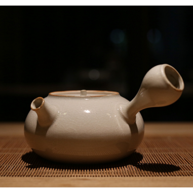 Чайник з боковою ручкою з ґеяо рисового кольору