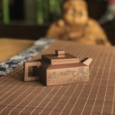 «Самітник з гір Фаншань» - чайник з ісинської глини