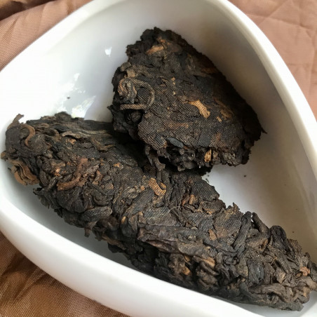 Витриманий чай із ароматом камфори Витриманий чай із ароматом камфори